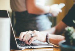 Eu vou revisar seu trabalho acadêmico e deixá-lo magnífico