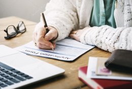 Eu vou traduzir textos e artigos do inglês para o português