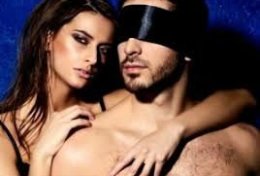 Eu vou escrever carta erótica para você esquentar as coisas com seu parceiro