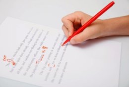 Eu vou revisar o seu texto/e-mail em inglês