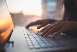 Eu vou digitar seu trabalho ou texto