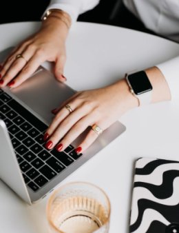 Eu vou editar vídeos e posts para sua empresa