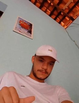 Eu vou editar seus videos, pôr legendas etc