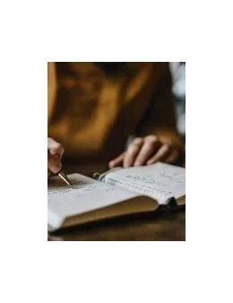 Eu vou traduzir, escrever ou revisar textos.