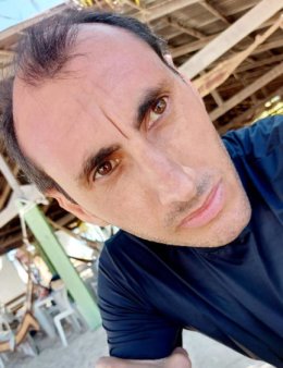 Eu vou fazer suas provas e trab. de faculdade