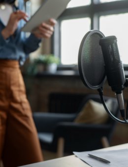 Eu vou narrar seus textos em PRT-BR e INGLÊS