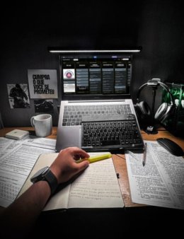 Eu vou fazer vídeo relato com IA para vendas