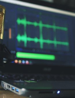 Transcrevo 15min de áudio para Word em 24h