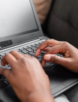 Eu vou transcrever áudios e digitar textos para o Word