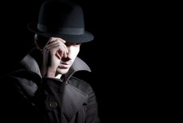 Eu vou espionar alguém virtualmente pra você